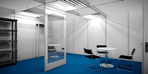 CAD-Visualisierung: Innenansicht einer Objekteinrichtung ohne Messebezug mit weißen Trennwänden und blauem Teppichboden. Von der Decke werfen mehrere Rasterleuchten deutlich sichtbare Lichtstrahlen an die Wände. Links steht ein schwarzes Regal, in der Mitte trennt eine durchsichtige Glaswand einen kleinen Besprechungsbereich mit rundem weißem Tisch und schwarzen Stühlen ab. Rechts ein weiterer runder Tisch mit schwarzen Stühlen sowie eine Garderobe. CAD-Visualisierung erstellt von Torsten Kraus.